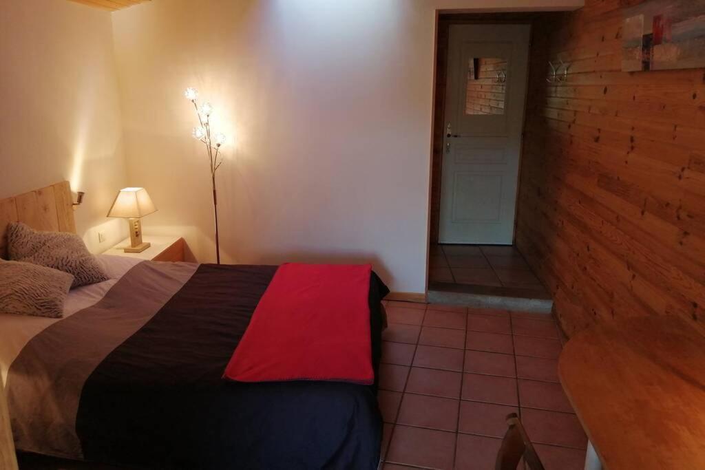 Studio 22 m2, terrasse vue montagne, dans propriété face au Lac du Salagou Liausson Extérieur photo